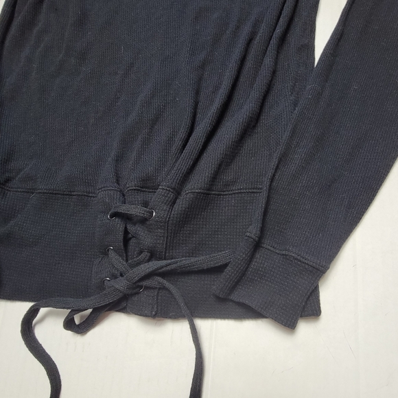 VELVET BY GRAHAM AND SPENCER TOP - Picture 5 of 11